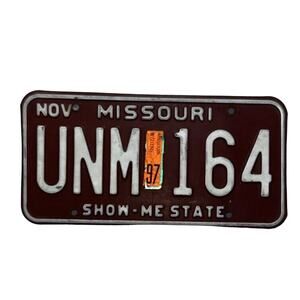 1997 VTG Missouri‎ Show-Me State License Plate UNM164 Man Cave Garage Restaurant